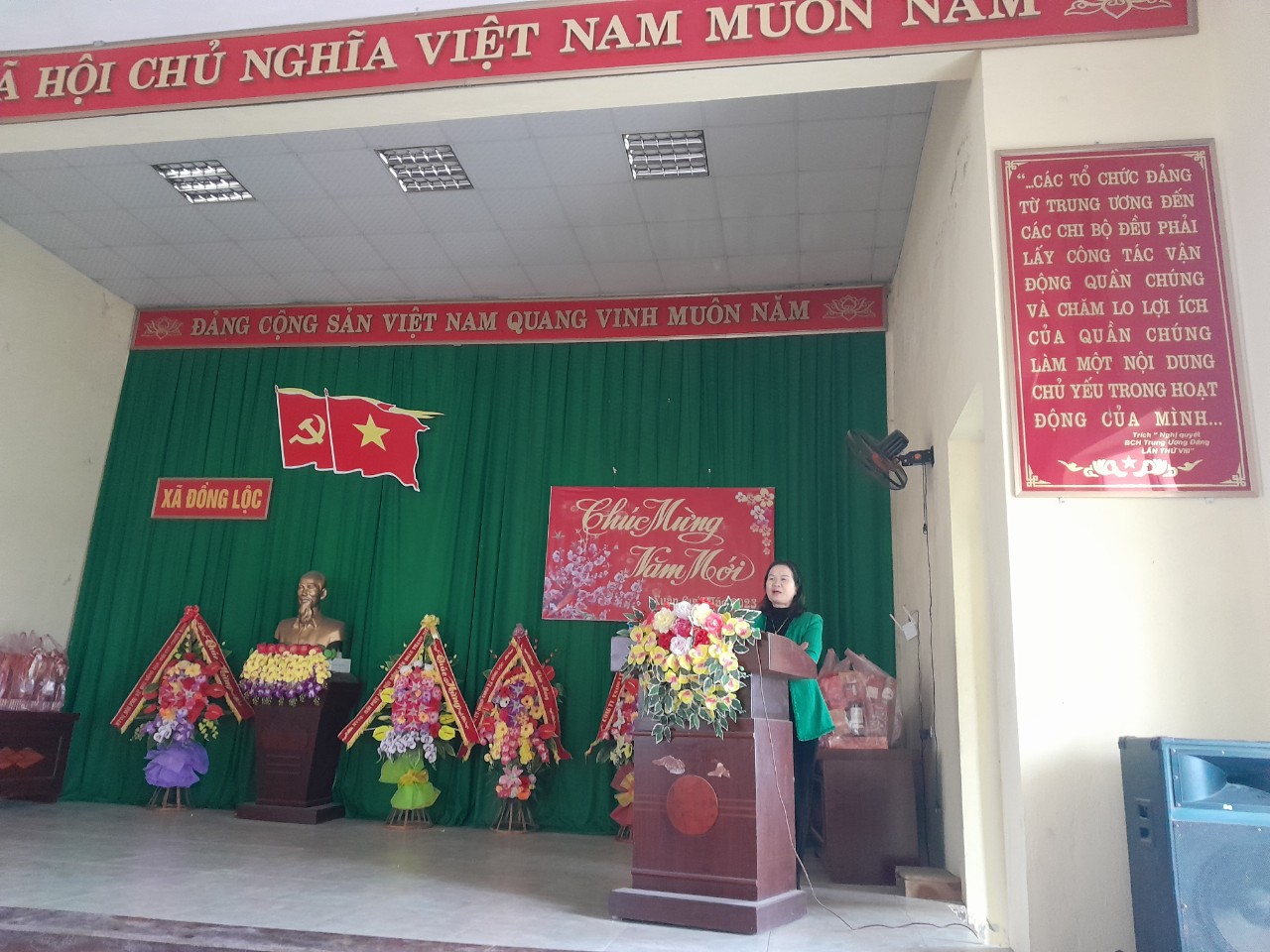 Lãnh đạo huyện Hậu Lộc thăm và tặng quà tết nguyên đán Quý Mão 2023